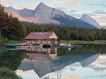 Maligne Lake