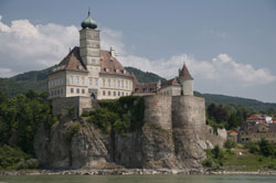 Wachau Valley with many beautiful castles